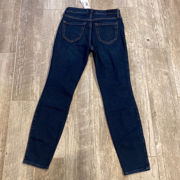 NWT A&F Dark Wash The Skinny High Rise Jeans - Picture 7 of 7